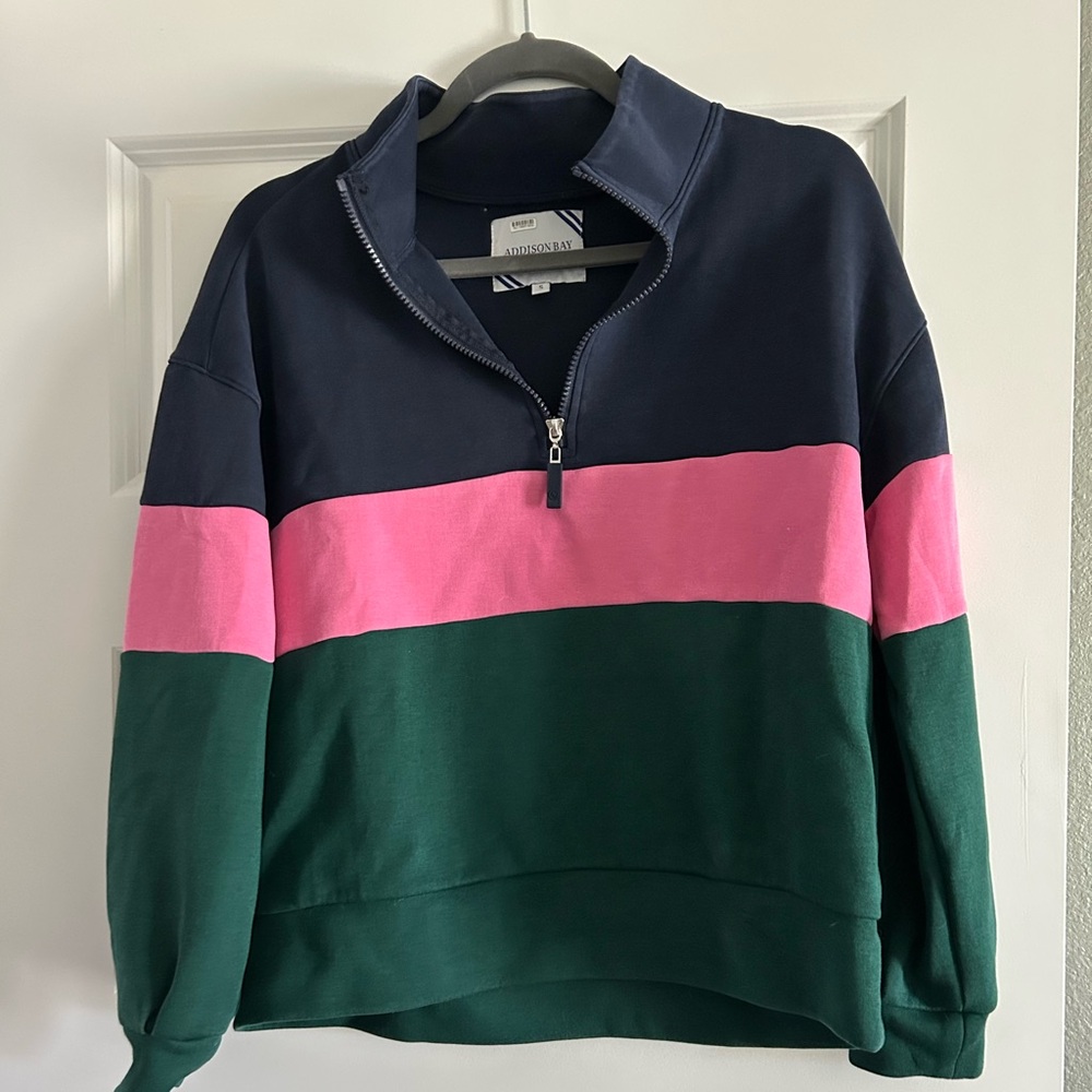 Addison bay pullover